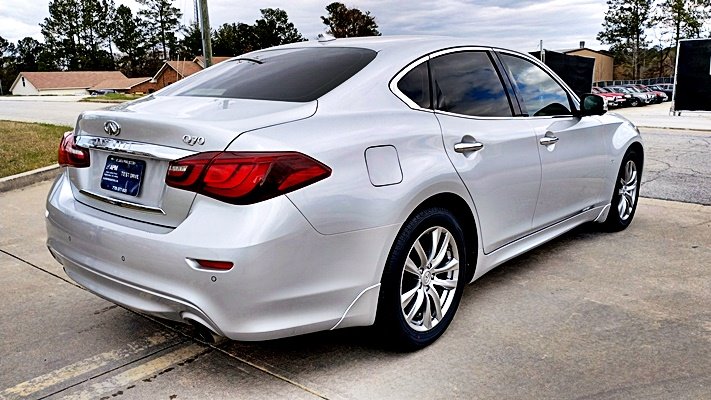 2016 Infiniti Q70 3.7 photo