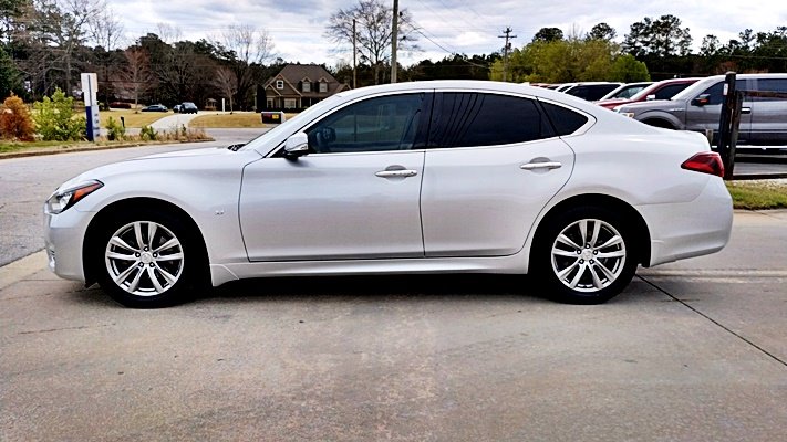 2016 Infiniti Q70 3.7 photo