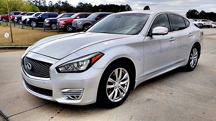 2016 Infiniti Q70 3.7 photo