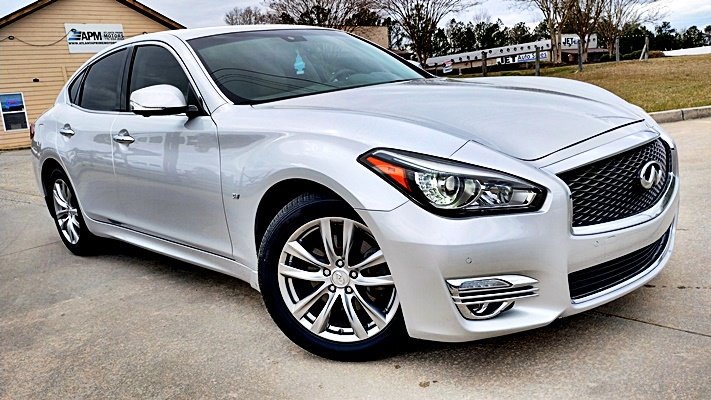 2016 Infiniti Q70 3.7 photo