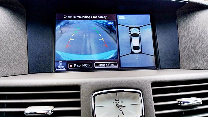 2016 Infiniti Q70 3.7 photo