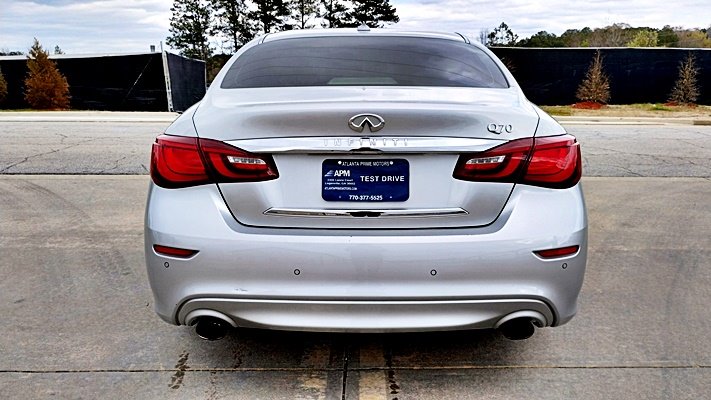 2016 Infiniti Q70 3.7 photo