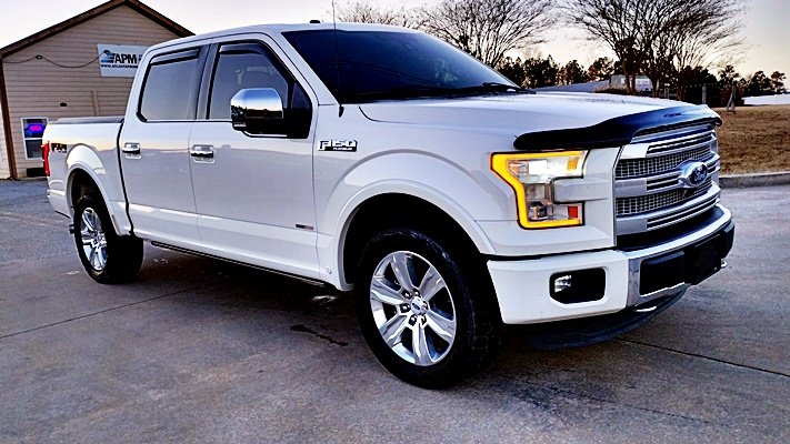 2015 Ford F150 Platinum photo