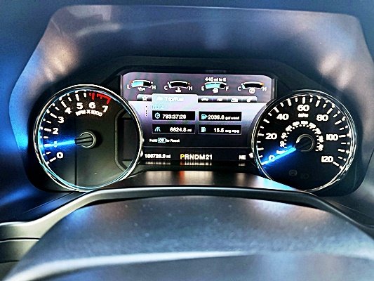2015 Ford F150 Platinum photo