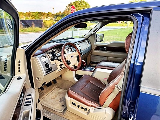 2010 Ford F-150 XLT photo