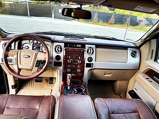2010 Ford F-150 XLT photo