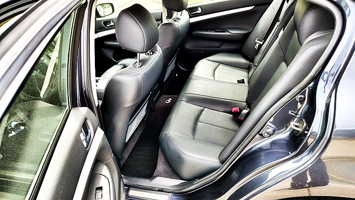 2009 INFINITI G - $7,995
