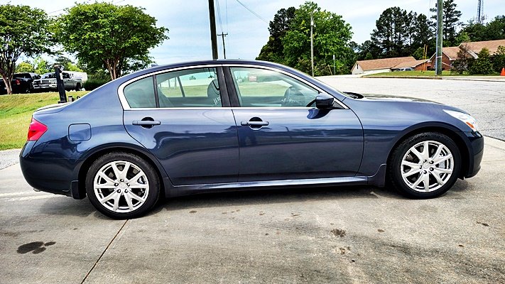 2009 INFINITI G - $7,995