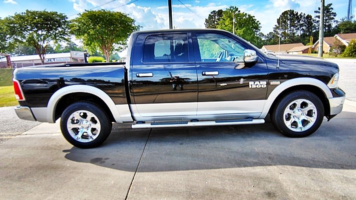 2015 Ram 1500 - $14,995