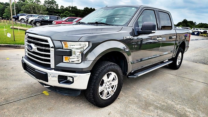 2015 Ford F150 - $14,995