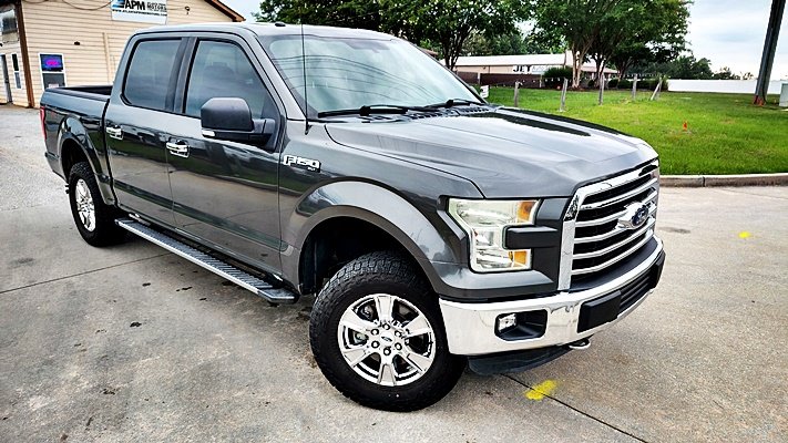 2015 Ford F150 - $14,995