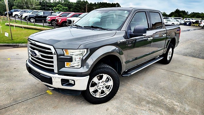 2015 Ford F150 - $14,995