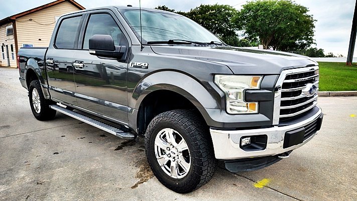 2015 Ford F150 - $14,995