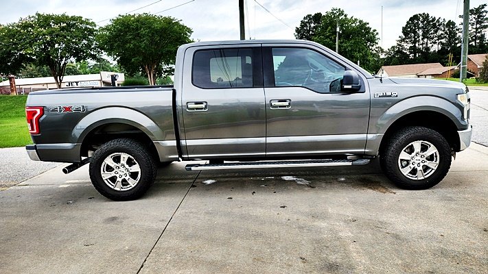2015 Ford F150 - $14,995