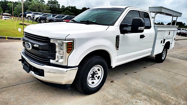 2019 Ford F-350 - $19,995