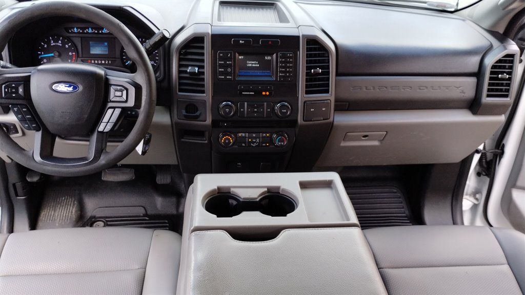 2019 Ford F-350 - $19,995