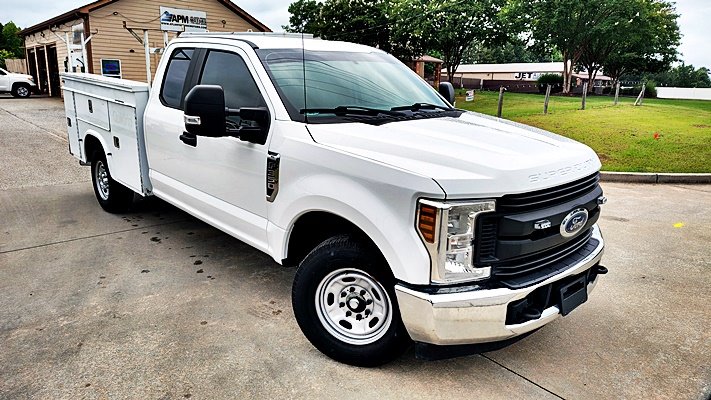 2019 Ford F-350 - $19,995