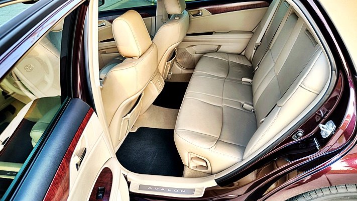 2011 Toyota Avalon - $14,995