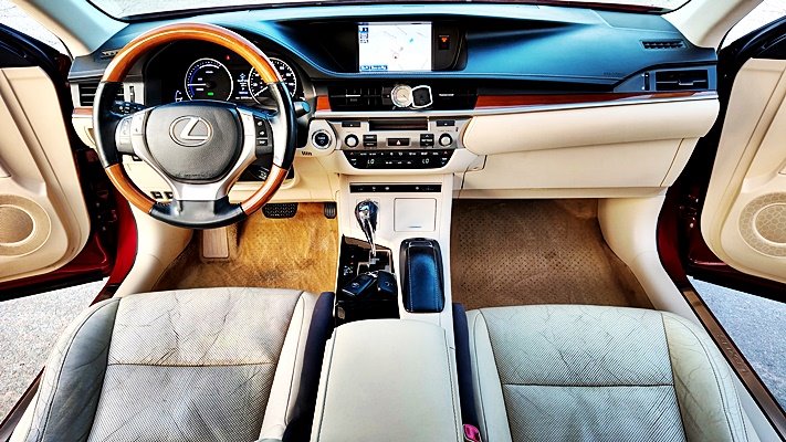 2013 Lexus ES - $7,995