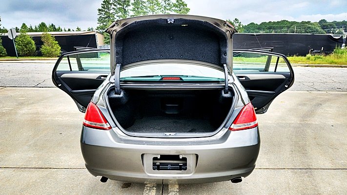 2006 Toyota Avalon - $7,995