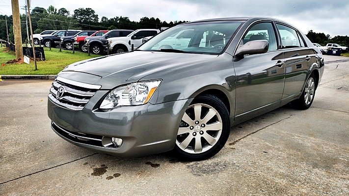 2006 Toyota Avalon - $7,995