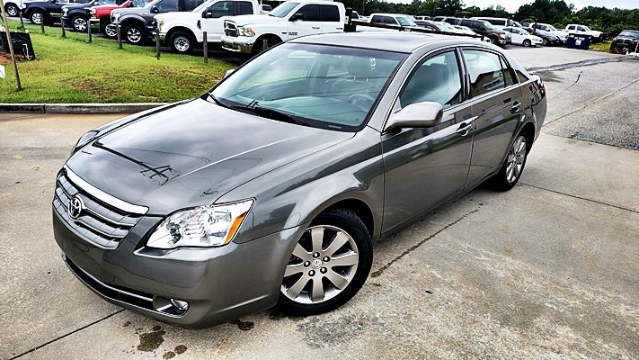 2006 Toyota Avalon - $7,995