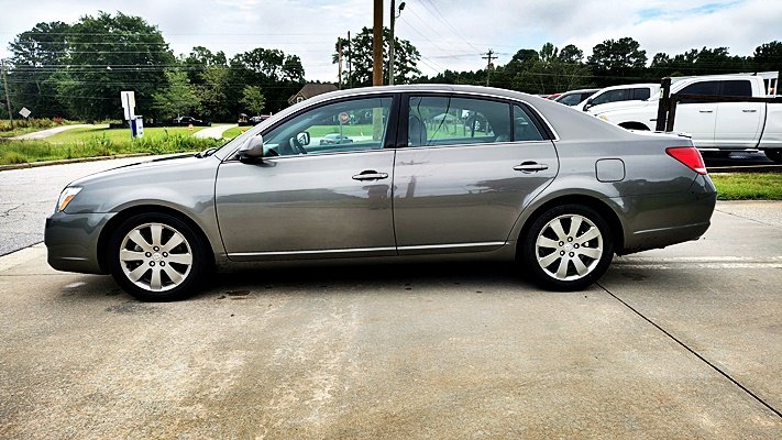 2006 Toyota Avalon - $7,995