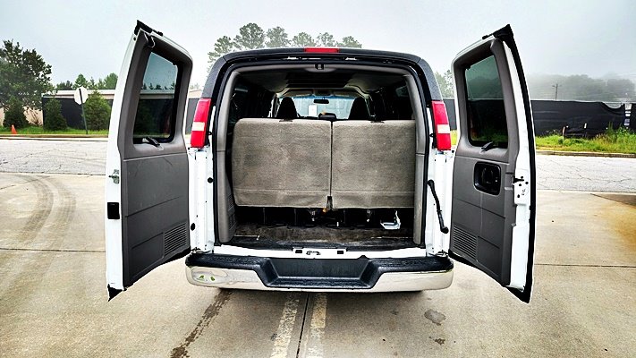 2018 Chevrolet Express - $16,995