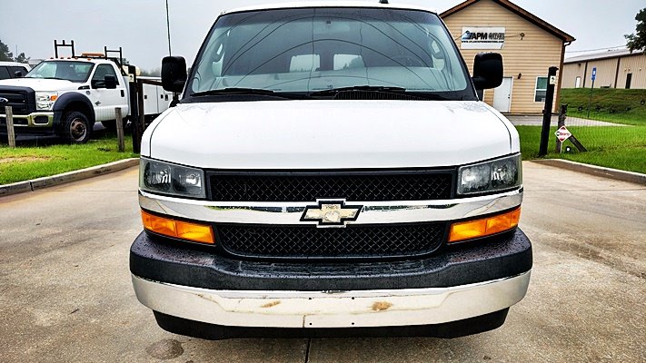 2018 Chevrolet Express - $16,995