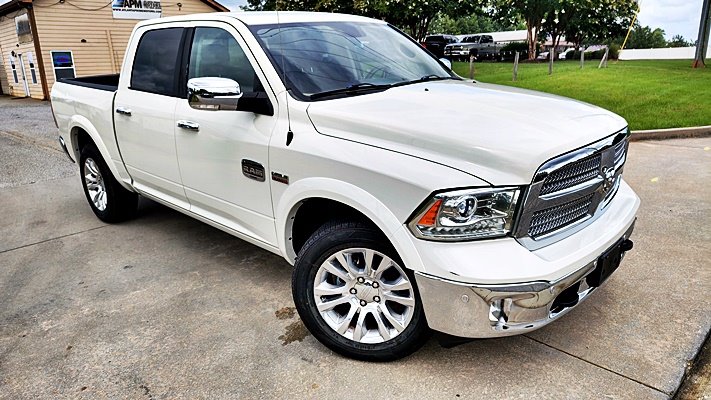 2017 Ram 1500 - $15,995