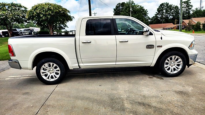 2017 Ram 1500 - $15,995