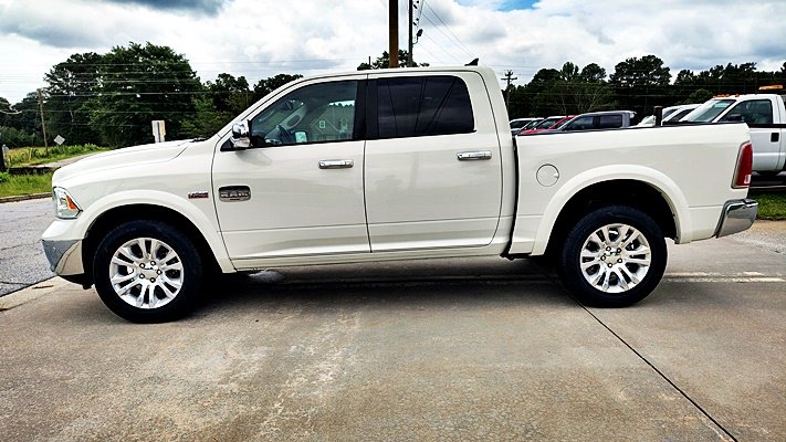 2017 Ram 1500 - $15,995