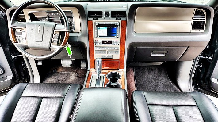 2014 Lincoln Navigator - $8,995