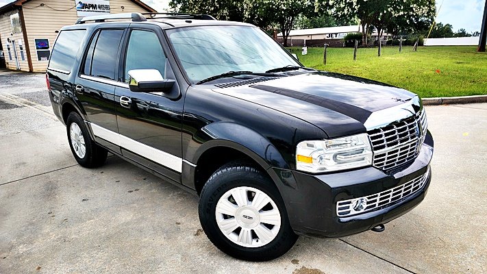 2014 Lincoln Navigator - $8,995