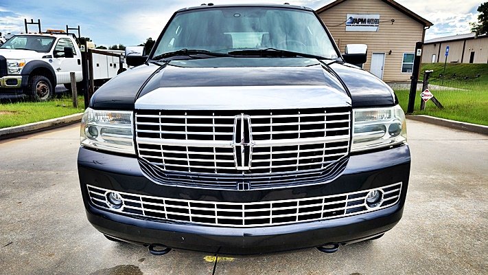 2014 Lincoln Navigator - $8,995