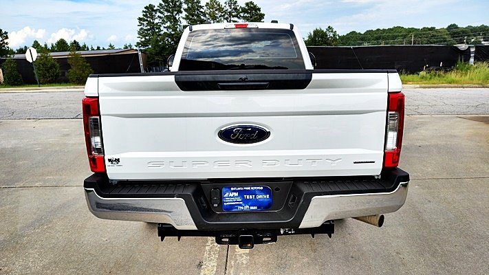 2022 Ford F-350 - $21,995