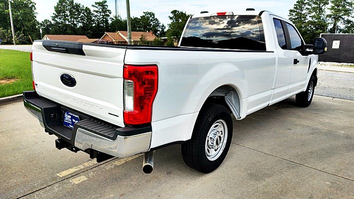 2022 Ford F-350 - $21,995