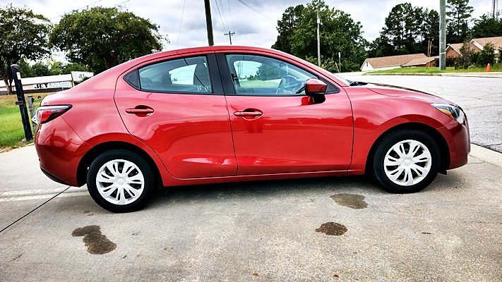 2019 Toyota Yaris - $9,995