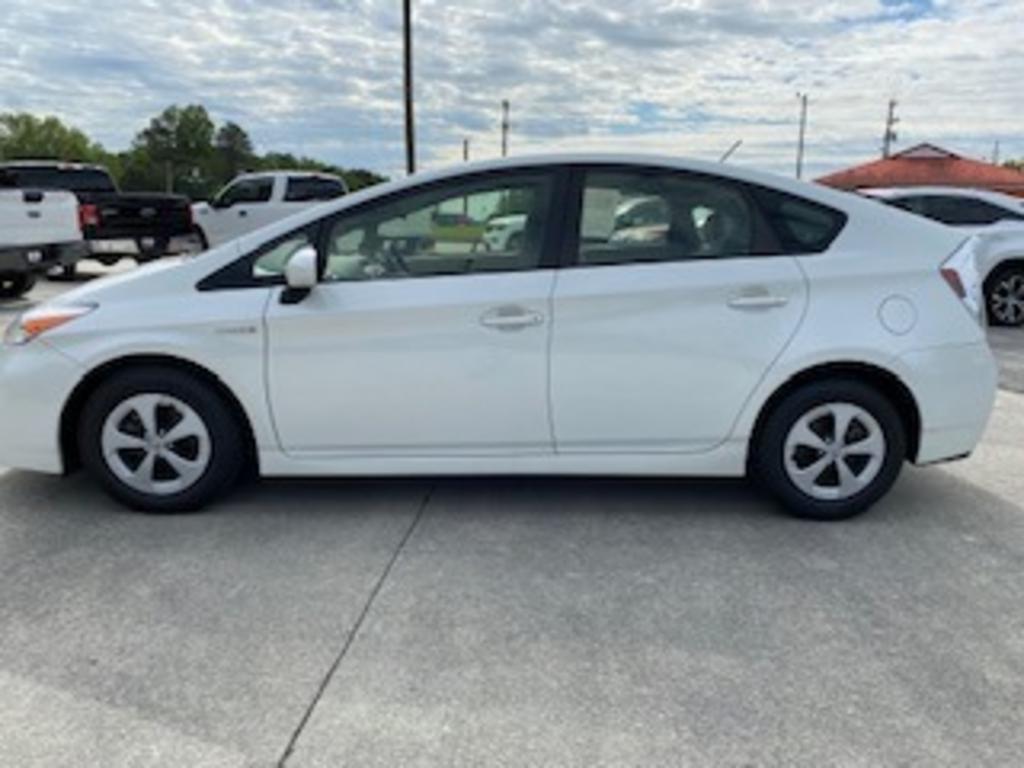 2014 Toyota Prius One photo