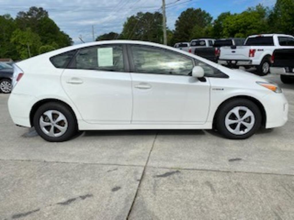 2014 Toyota Prius One photo
