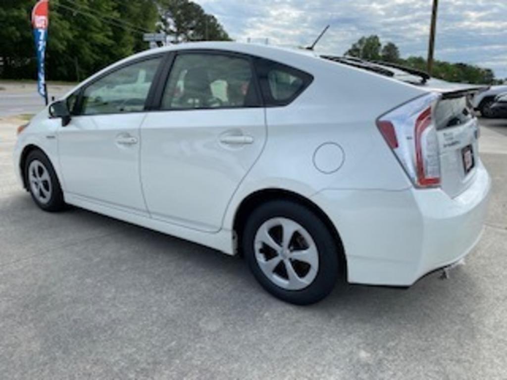 2014 Toyota Prius One photo
