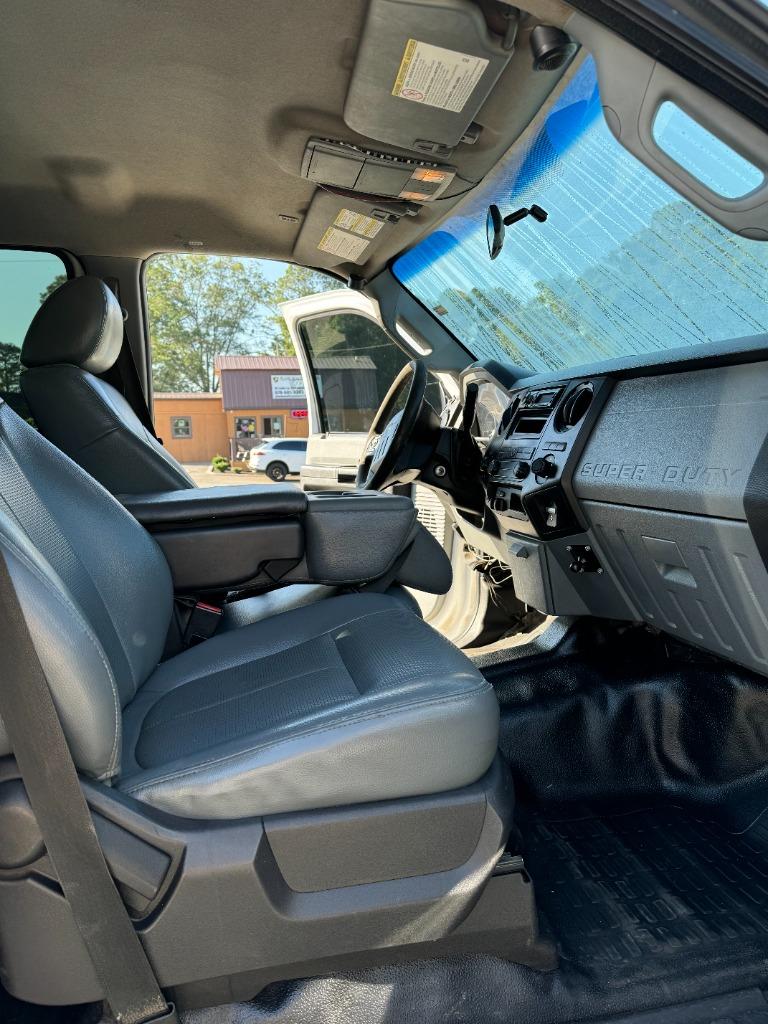 2015 Ford F-350 Super Duty - $23,995