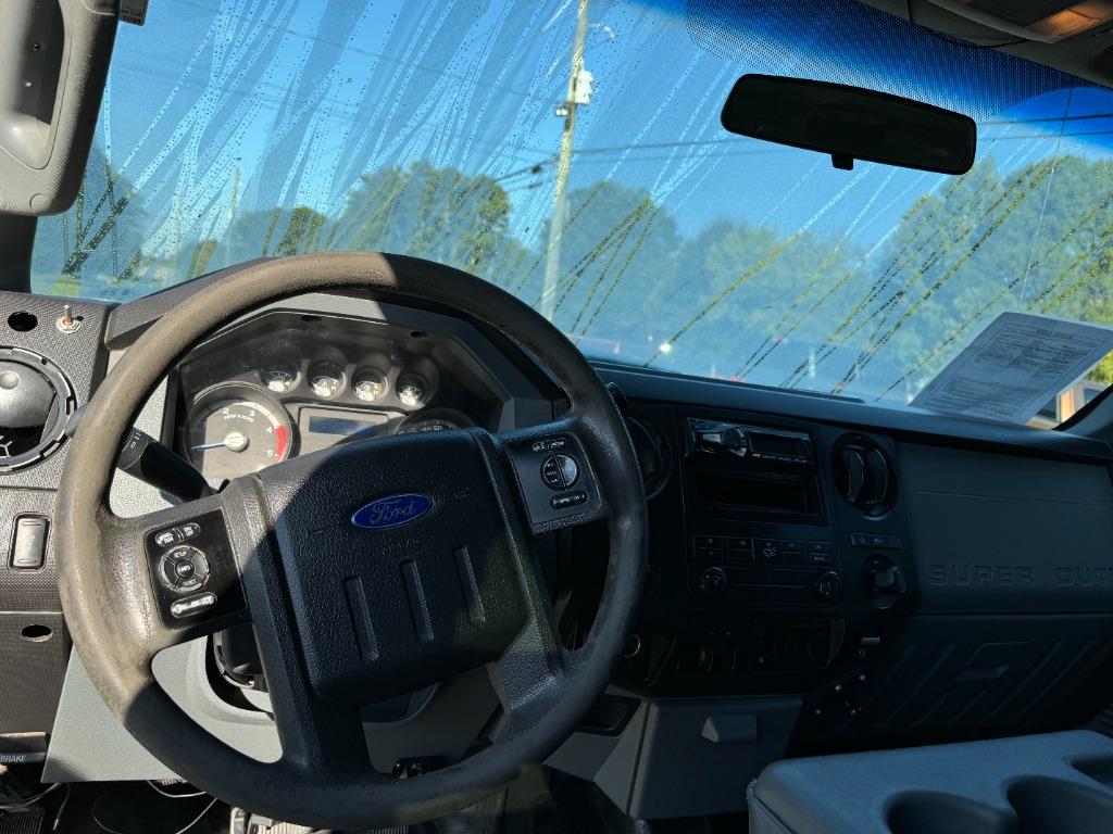 2015 Ford F-350 Super Duty - $23,995