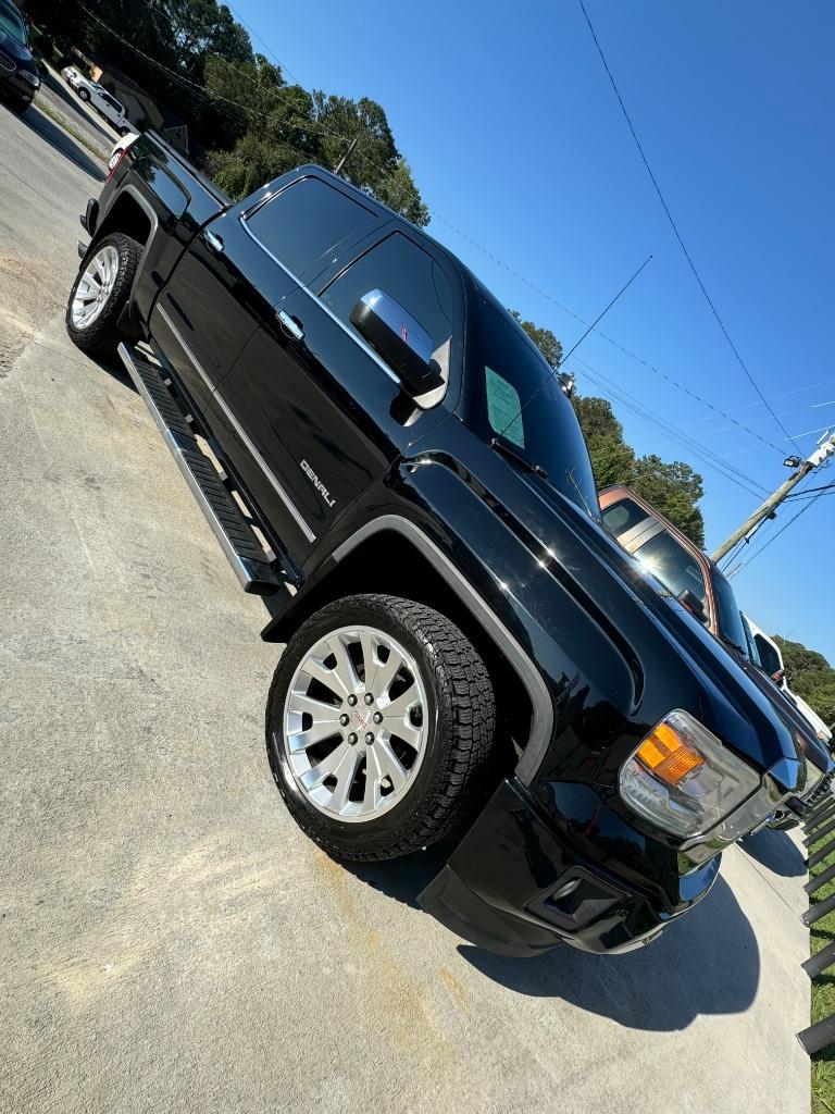 2015 GMC Sierra 1500 Denali photo