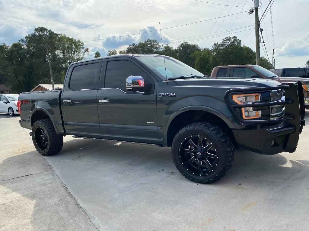 2015 Ford F-150 - $22,995