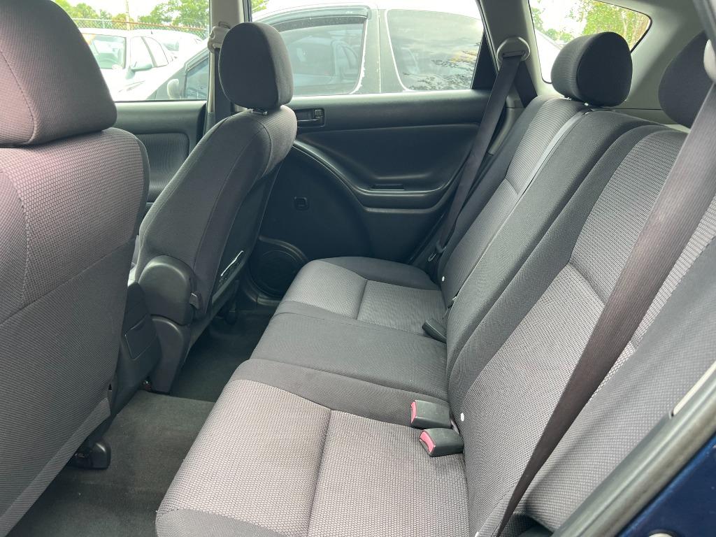 2005 Pontiac Vibe photo
