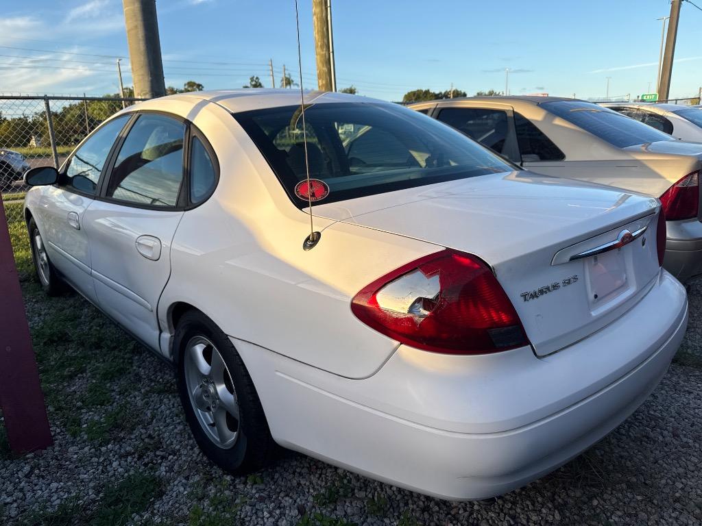 2002 Ford Taurus SES photo
