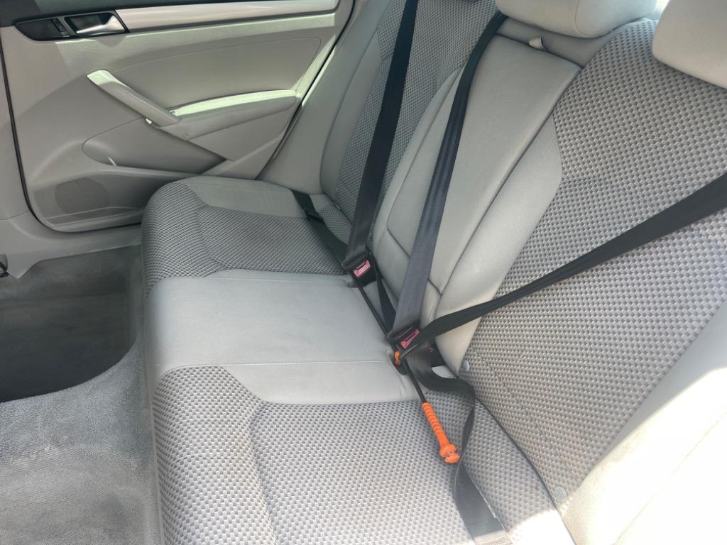 2013 Volkswagen Passat - $4,295