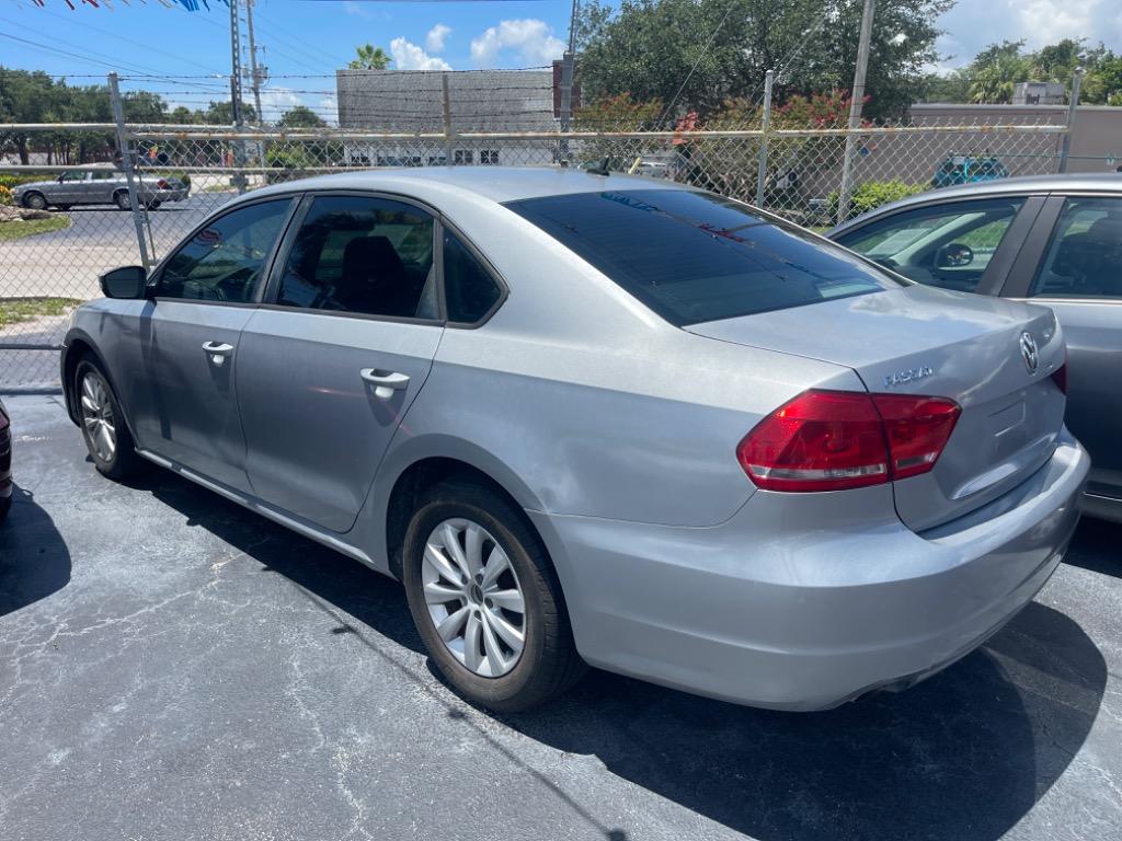 2013 Volkswagen Passat - $4,295