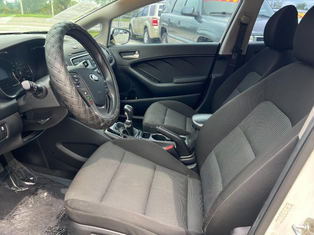 2017 Kia Forte LX photo